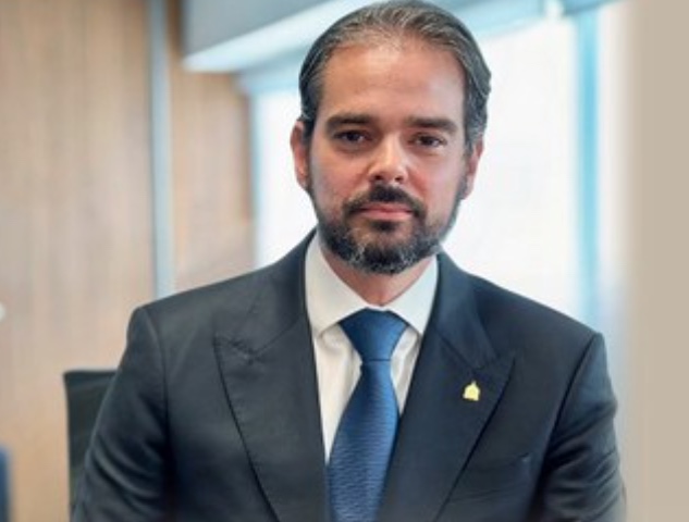 Pela 1ª vez, delegado brasileiro é eleito chefe da Interpol 