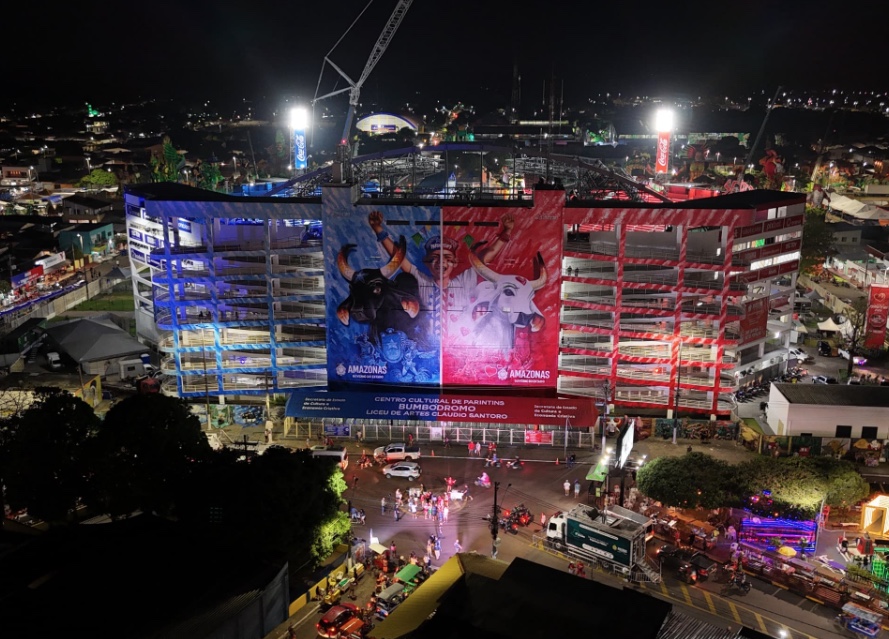 MPAM exige fiscalização de alegorias do Caprichoso e Garantido para segurança do Festival de Parintins
