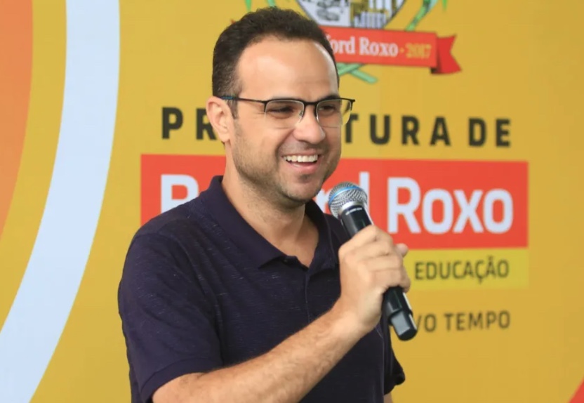 Secretário de Educação do RJ é preso suspeito de desviar R$ 6 milhões de merenda escolar