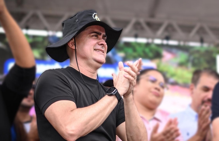 David é o candidato que mais cresce enquanto Amom cai; veja pesquisa