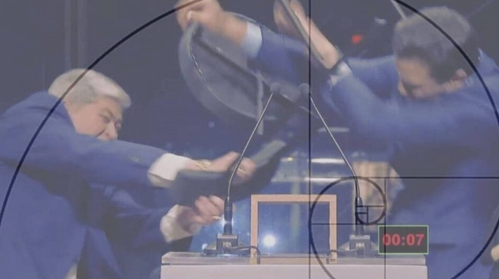 'A cadeira, usa a cadeira': Cadeirada de Datena em Marçal vira meme; confira