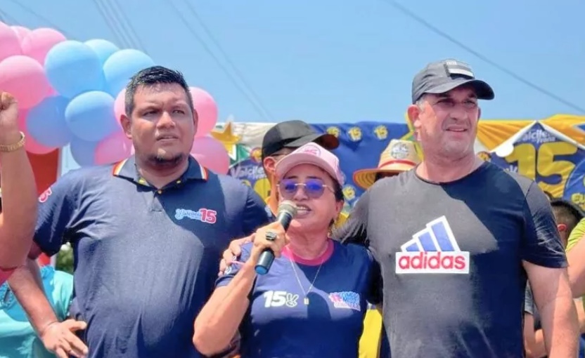 TRE-AM multa candidata, vice e atual prefeito de Manacapuru por propaganda irregular 