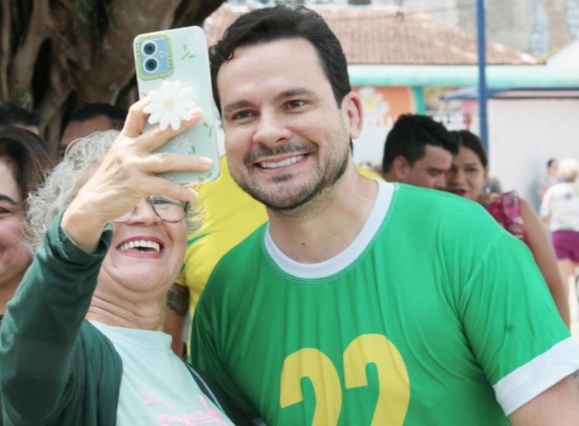 Redes sociais de Alberto Neto são reativadas após suspensão judicial em Manaus