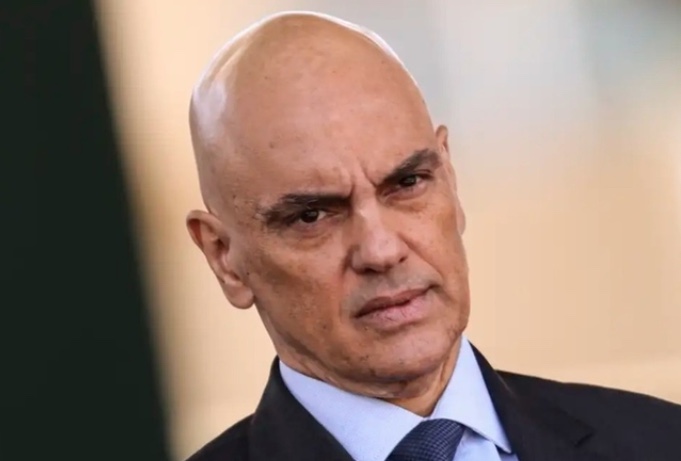 Moraes interrompe análise e leva ao plenário presencial decisão que proíbe revista íntima em presídios
