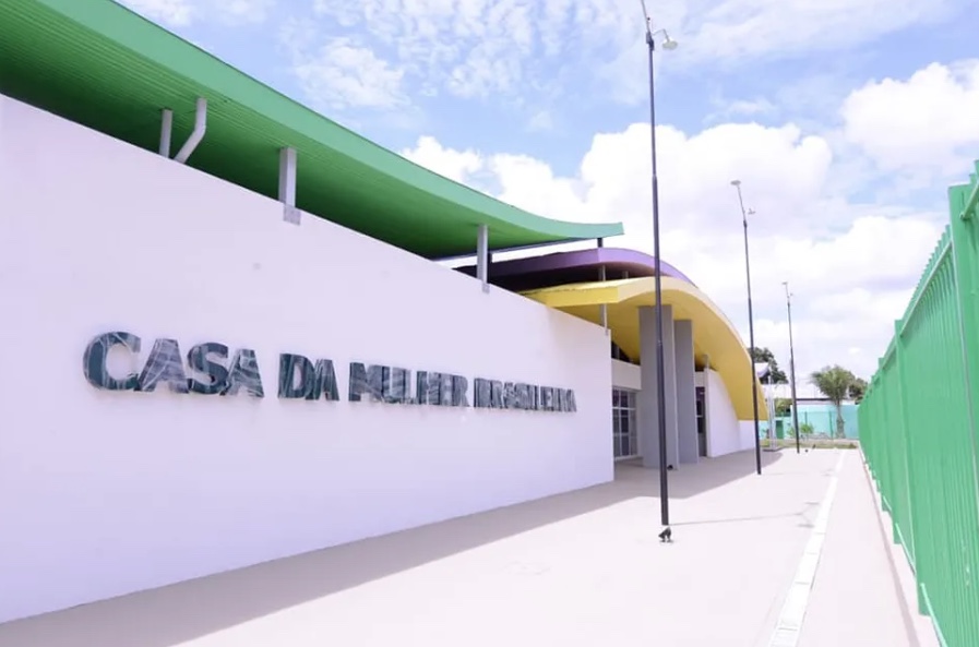 Homem é preso após agredir esposa com socos e mantê-la em cárcere privado 