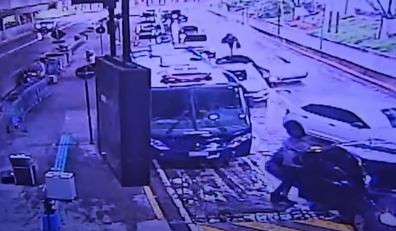 Polícia apreende celulares de PMs que faziam escolta de rival do PCC 