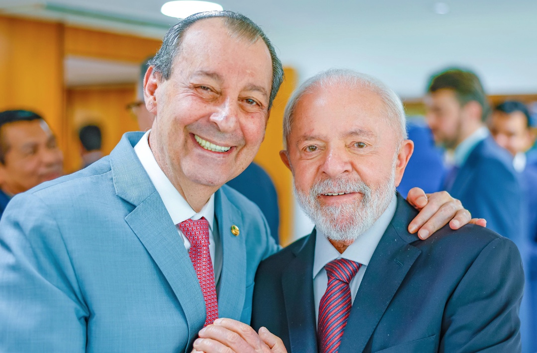 Omar e Lula discutem sobre BR-319, abastecimento de água e mobilidade urbana no Amazonas