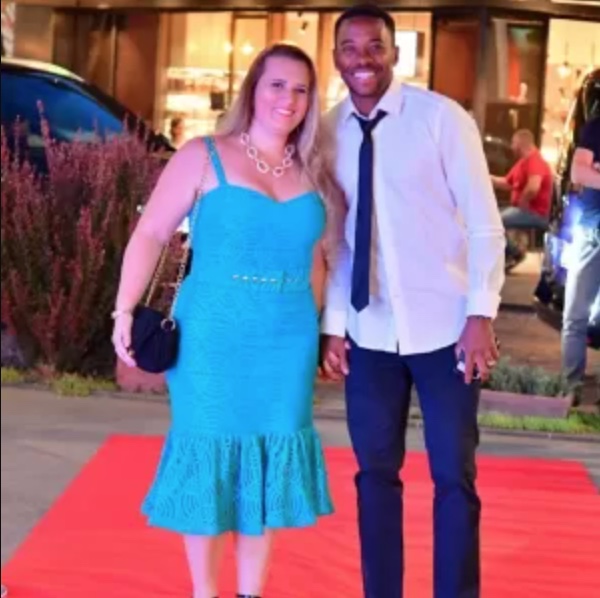 ‘Está pagando por algo que não aconteceu’, diz mulher de Robinho sobre acusação de estupro