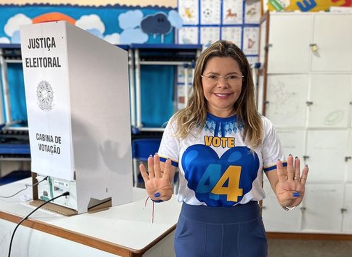 Prefeita reeleita de Nhamundá é multada por distribuir bebidas alcoólicas em campanha