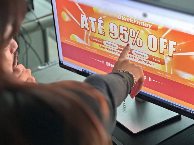PC alerta consumidores para golpes em compras durante a Black Friday em Manaus