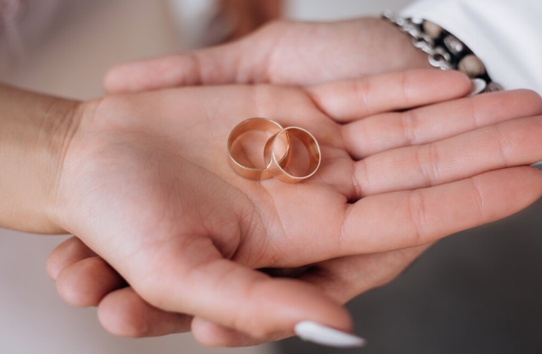 Mulher tem direito a união estável com falecido casado, mas de fato separado, diz Justiça 