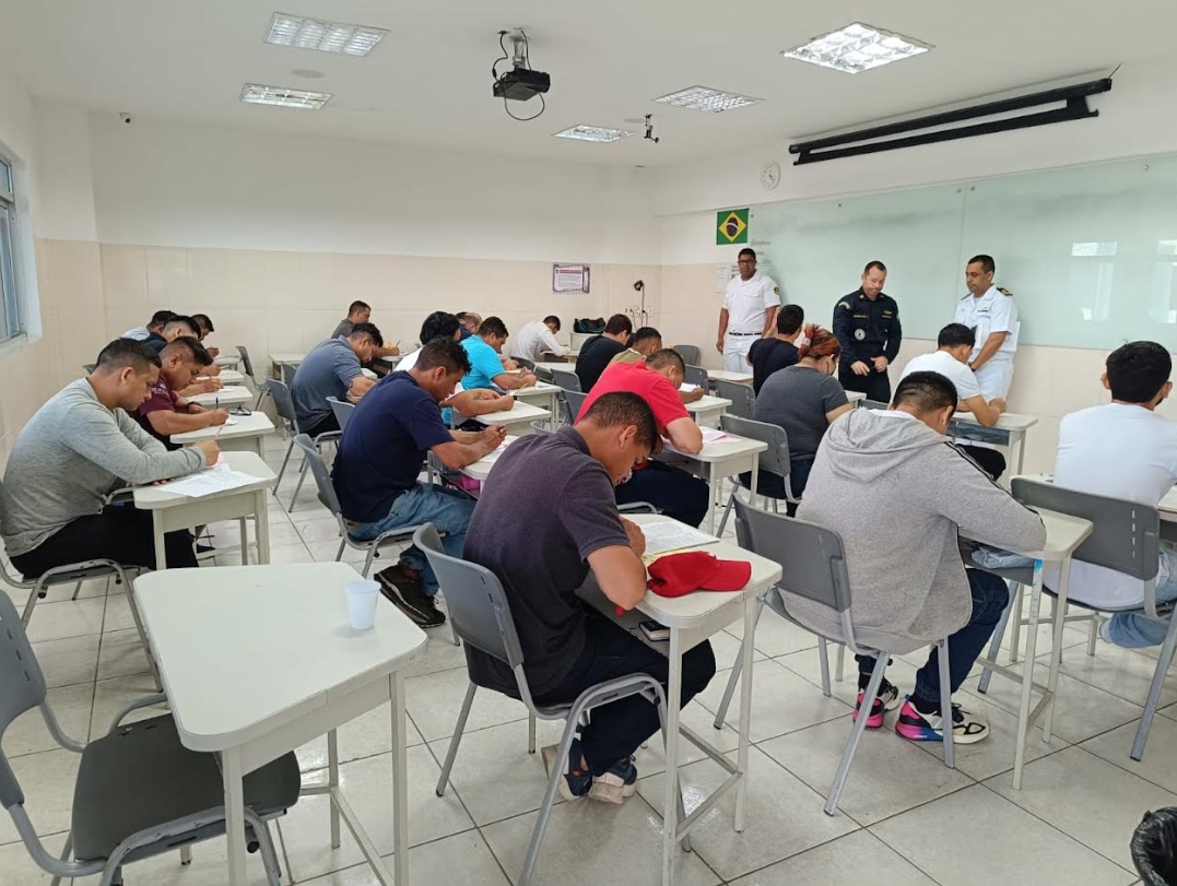 Marinha abre 300 vagas para cursos de aquaviários no Amazonas