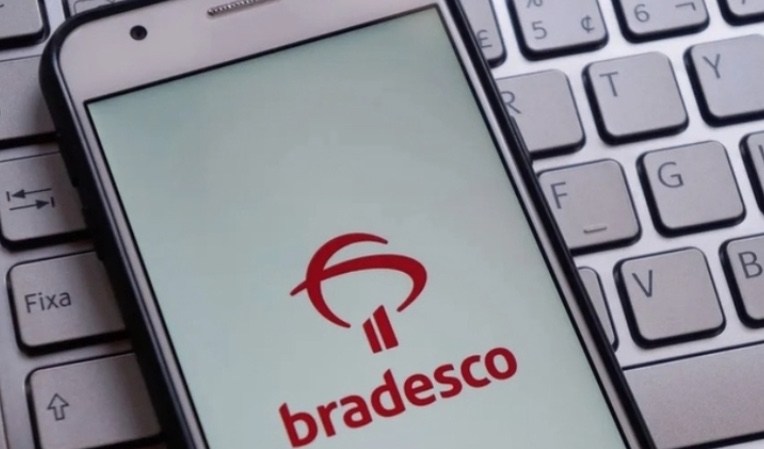 Bradesco é condenado por falta de informação em contrato de cartão de crédito consignado