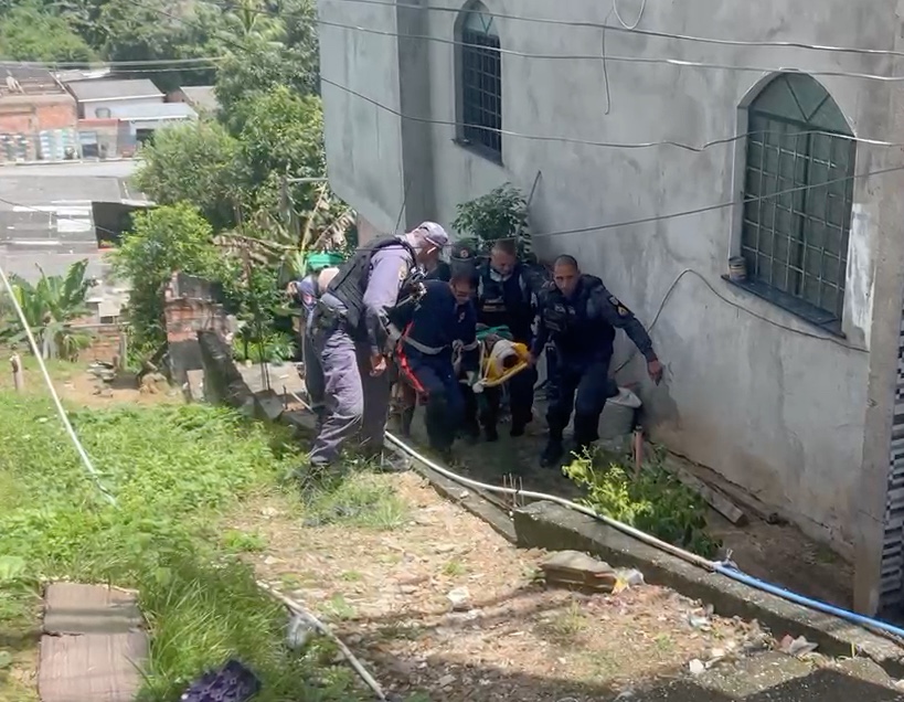 Vítima escapa da morte após sessão de tortura do "Tribunal do Crime" em Manaus