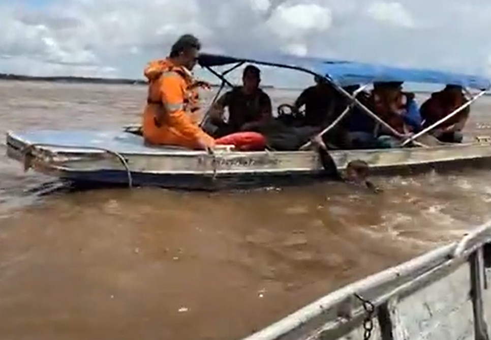 'Caçulinha' é preso após roubar celular e tentar fugir a nado no Rio Amazonas em Itacoatiara