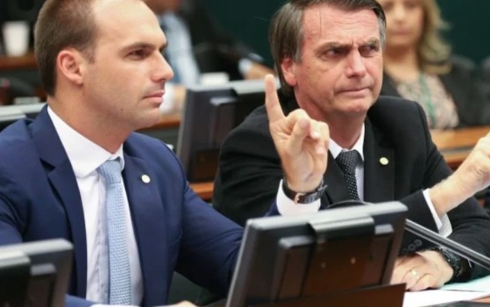 Bolsonaro diz que enviou R$ 2 milhões para Eduardo nos EUA