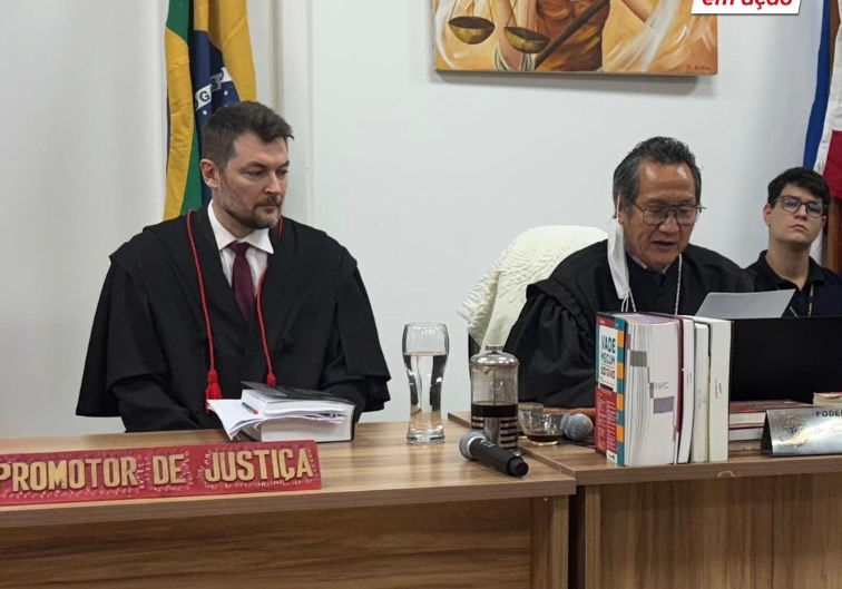 Homem é condenado a 25 anos por matar ex-mulher na frente das filhas no Amazonas