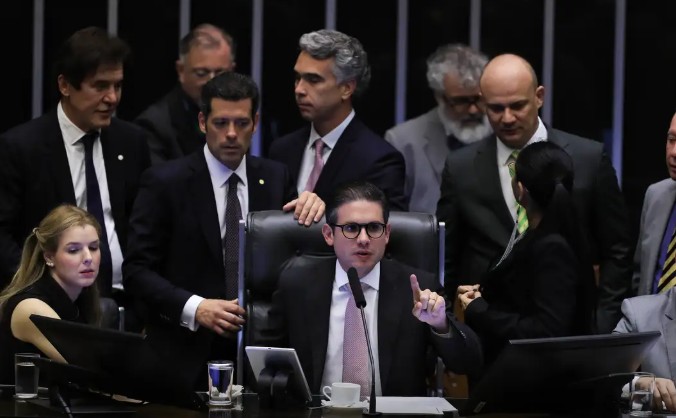 Zona Franca de Manaus fica de fora de proposta que reduz benefícios fiscais