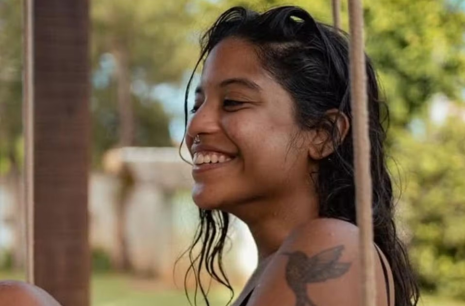 Corpo de Juliana Marins é enterrado em Niterói