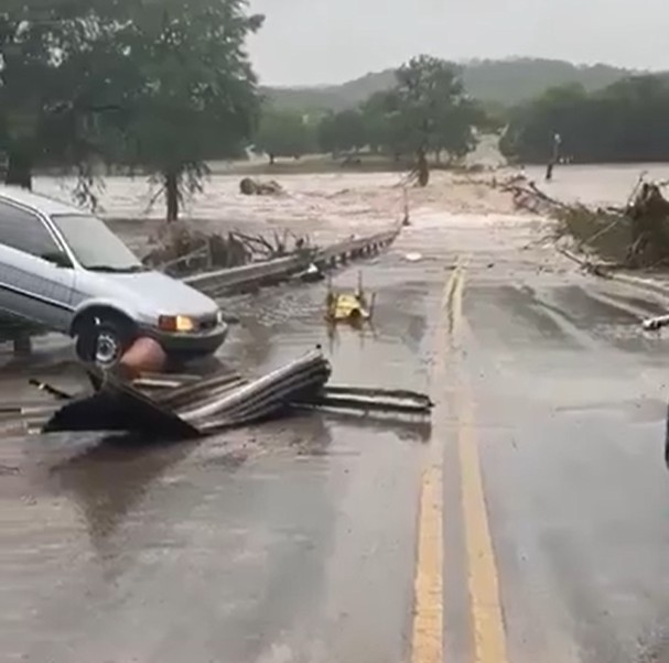 Número de mortos em enxurrada no Texas sobe para 82