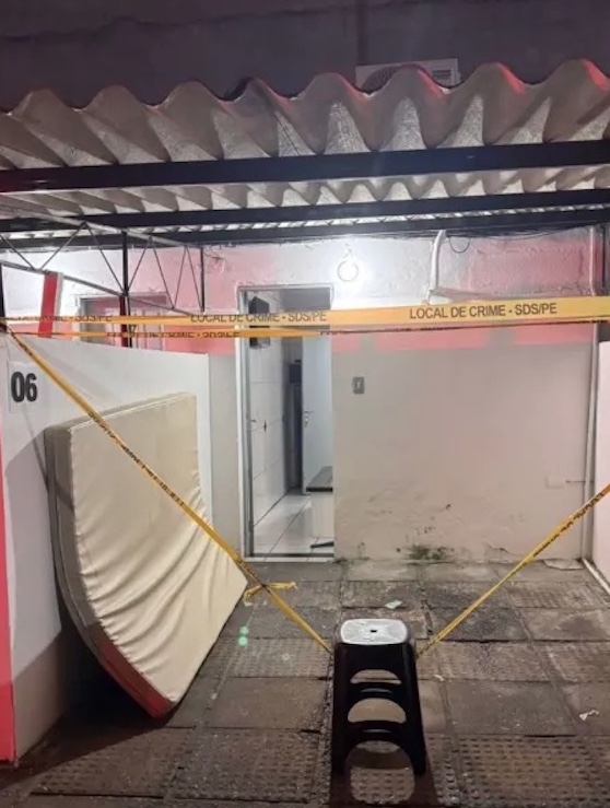 Cliente tenta matar garota de programa após tentar convencê-la a abandonar a profissão