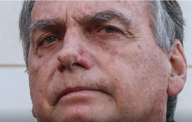 Bolsonaro é alvo de operação da Polícia Federal nesta sexta-feira
