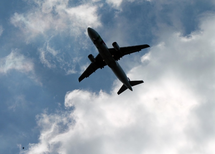 Adolescente de Manacapuru consegue autorização judicial para viajar sozinha