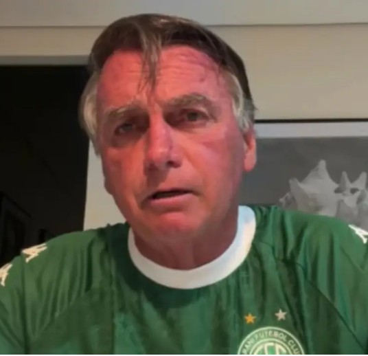 Bolsonaro tem até hoje para explicar pedido de asilo e descumprimento de medidas