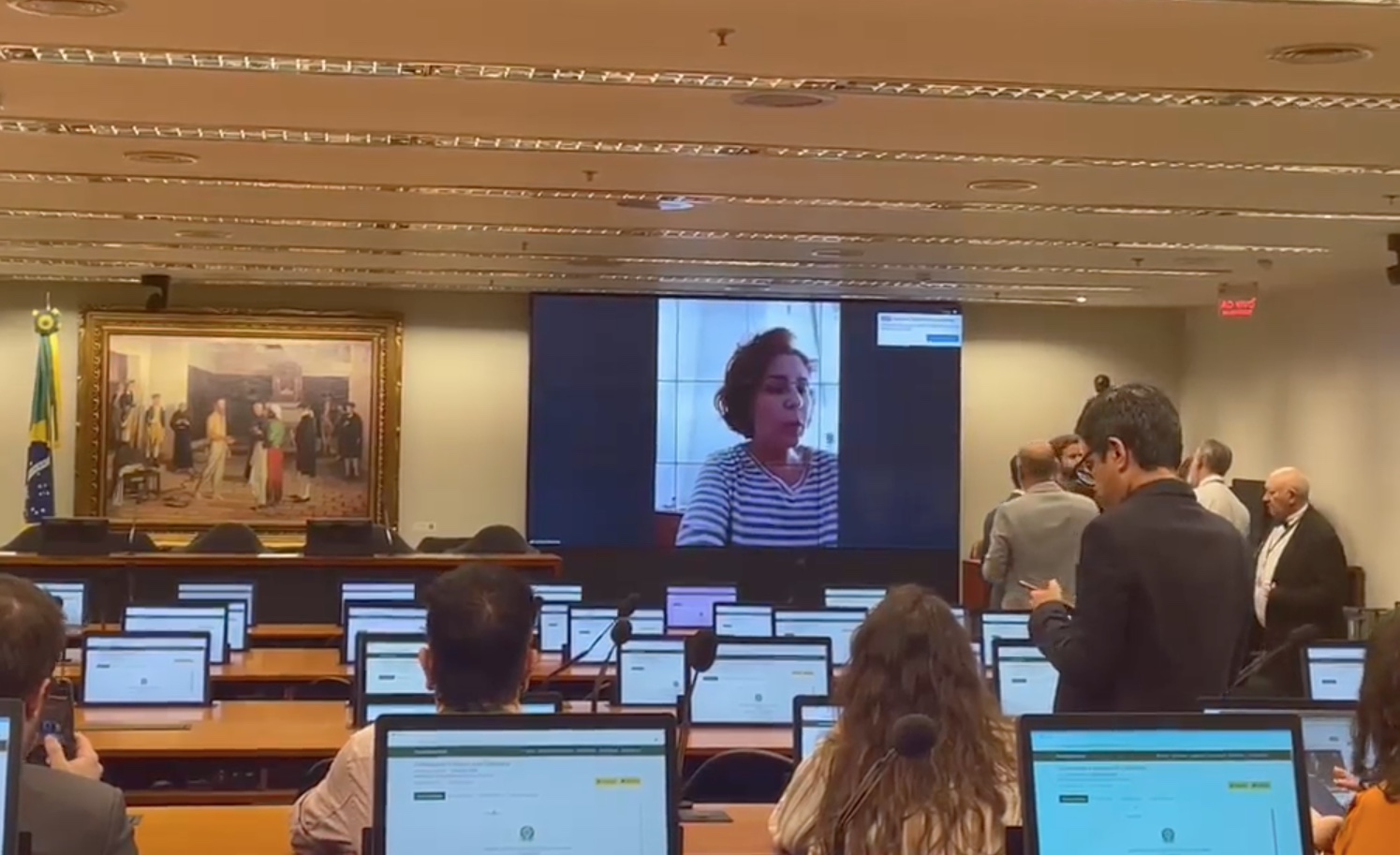 Presa na Itália, Zambelli participa por vídeo de sessão que analisa perda de mandato