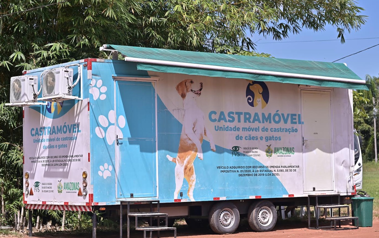 Castramóvel estará no bairro Novo Aleixo para castração gratuita de cães e gatos