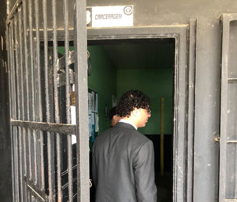 Carceragem de Eirunepé apresenta superlotação e risco à segurança, alerta MPAM