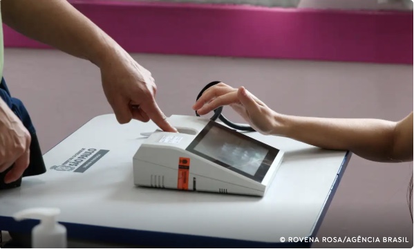 Cadastro biométrico será exigido para novos benefícios sociais a partir desta sexta