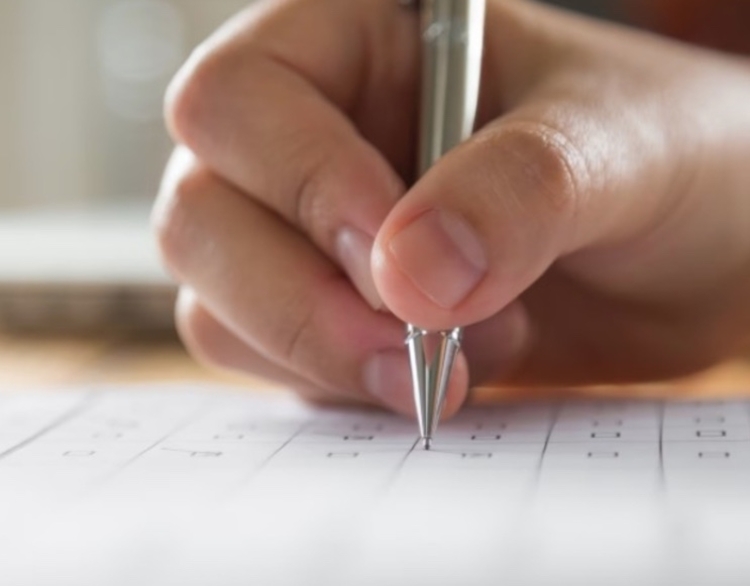 Mais de 11 mil candidatos fazem provas dos concursos da Semmas e CGM em Manaus