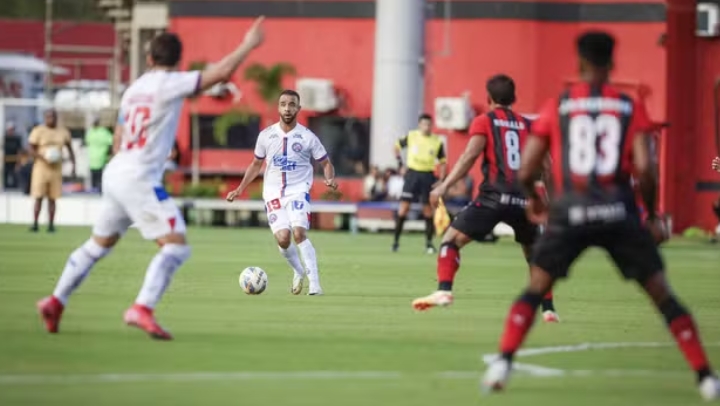 Em clássico quente, Bahia empata com o Vitória e conquista o Baianão