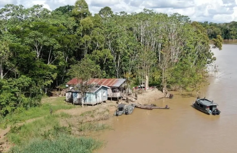 Indígenas do Amazonas processam NYT por reportagem que associa tribo à pornografia