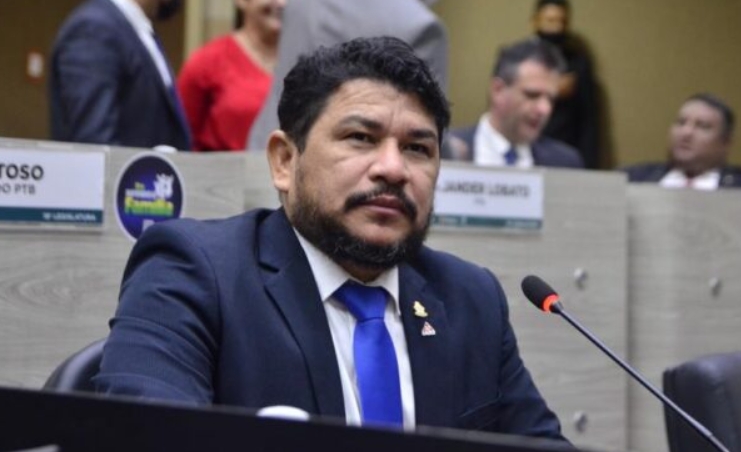 Vereador Bual do Agir, preso por 'rachadinha', declarou R$ 570 mil em 2024