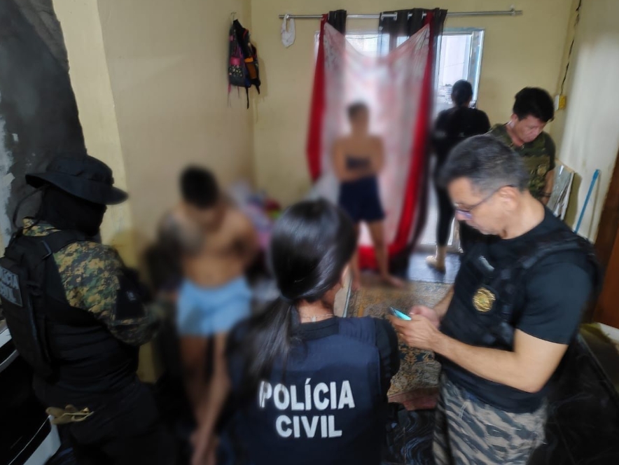 Além de abusar, casal vendia vídeos pornográficos da filha de 5 anos no Manoa