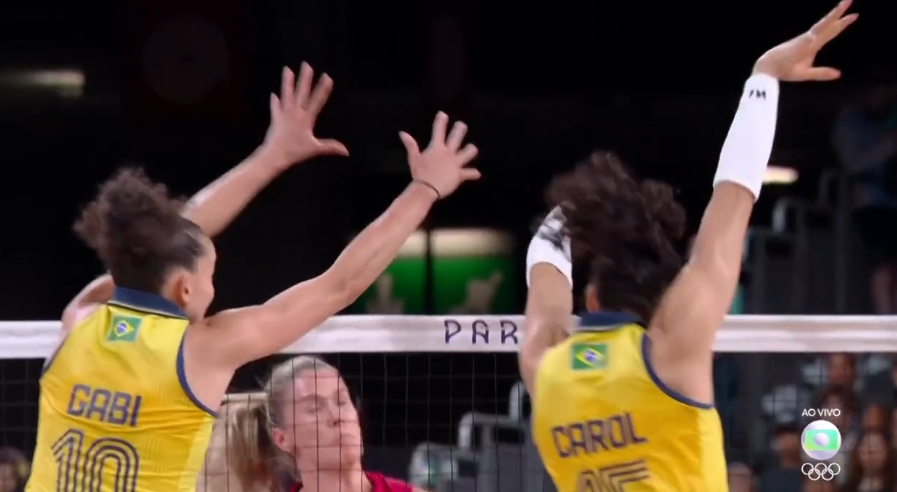 Brasil perde para os EUA na semifinal e disputará o bronze no vôlei feminino