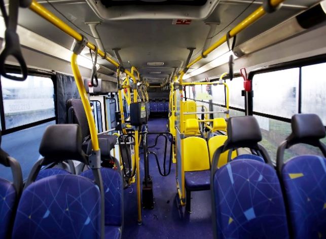 Passageiro passa da parada e motorista descobre que ele estava morto