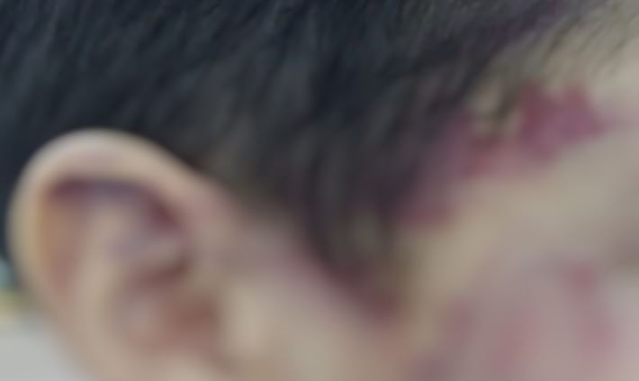 Lutador é preso após espancar com golpes de Muay Thai enteado de 5 anos