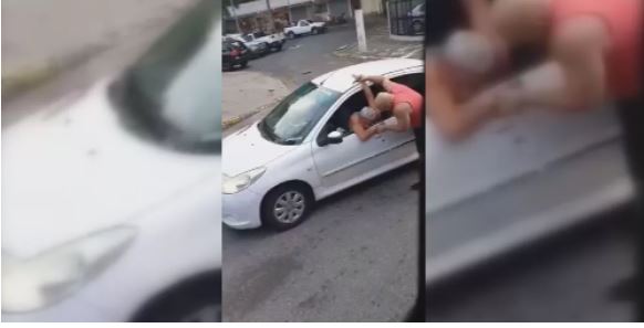 Motorista tem braço quebrado após 'buzinar demais' no trânsito