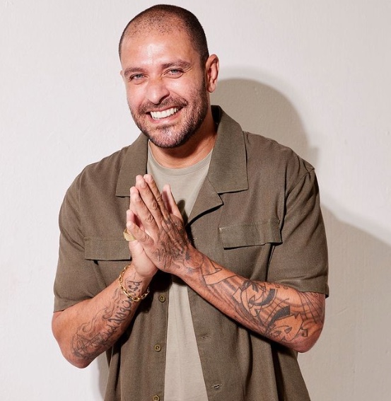 Diogo Nogueira reúne sucessos em show em Manaus