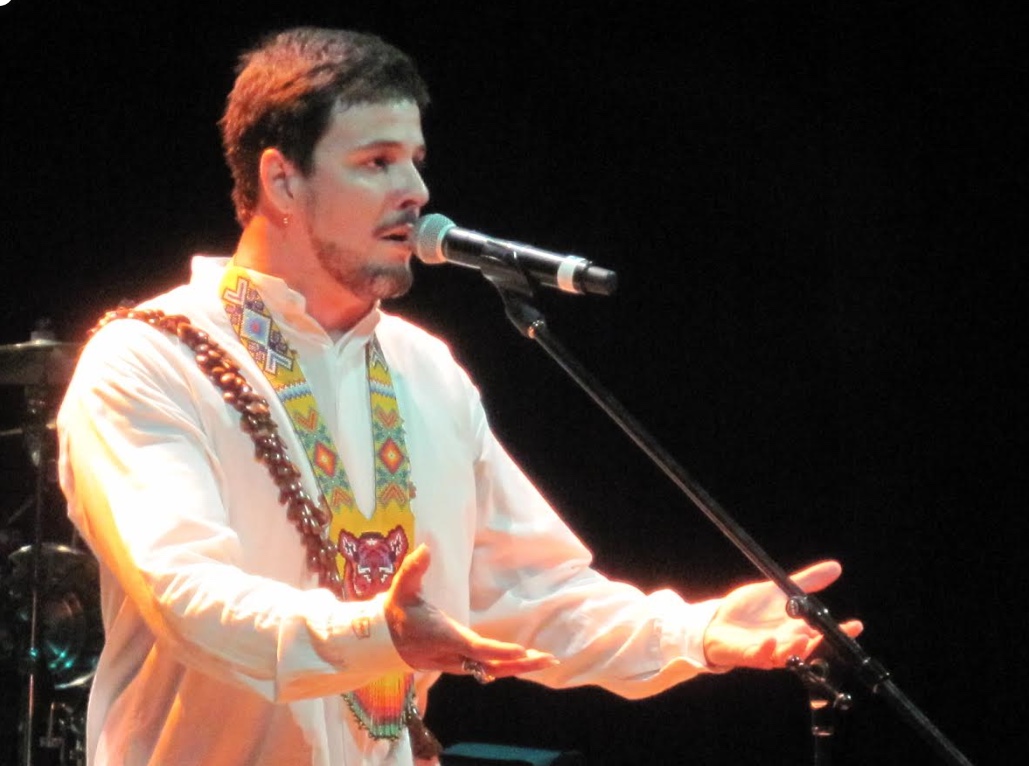 Salomão Rossy celebra 27 anos de carreira com show gratuito no Teatro Amazonas