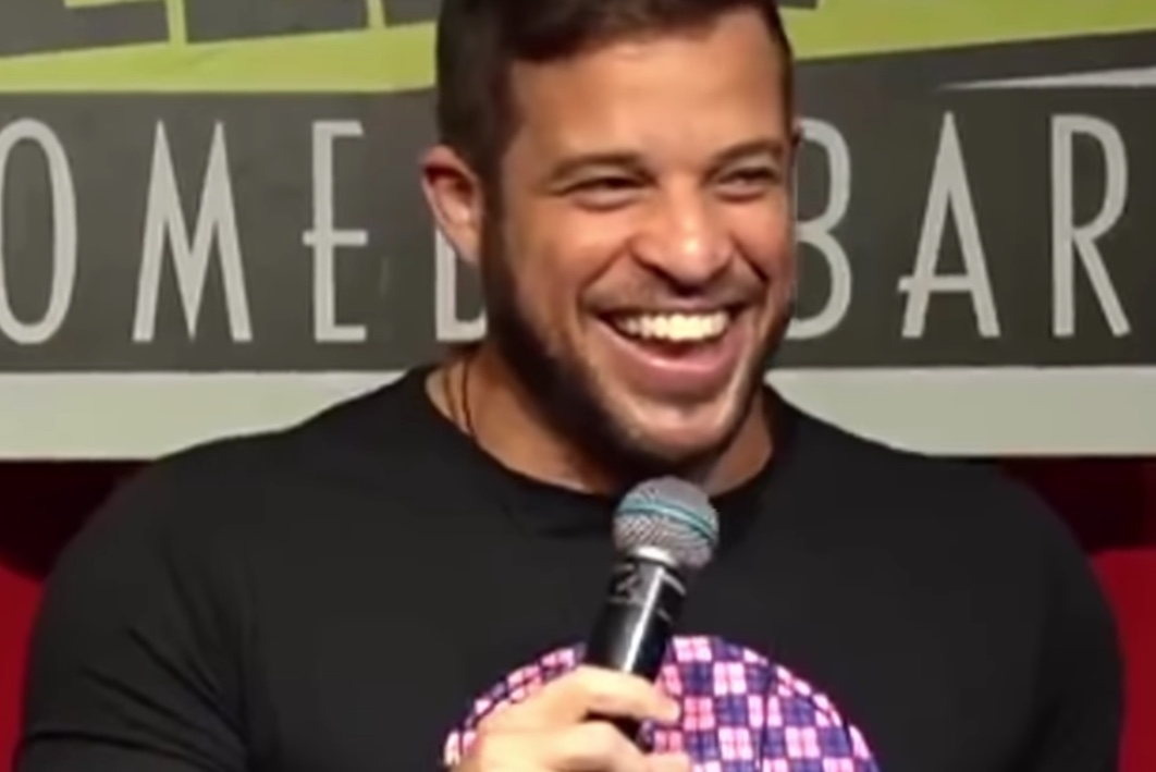 Flávio Andradde apresenta novo 'stand up' no Teatro Amazonas