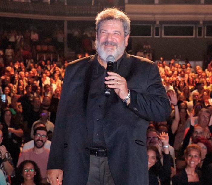 Mario Sérgio Cortela apresenta palestra 'Faça o seu Melhor' em Manaus