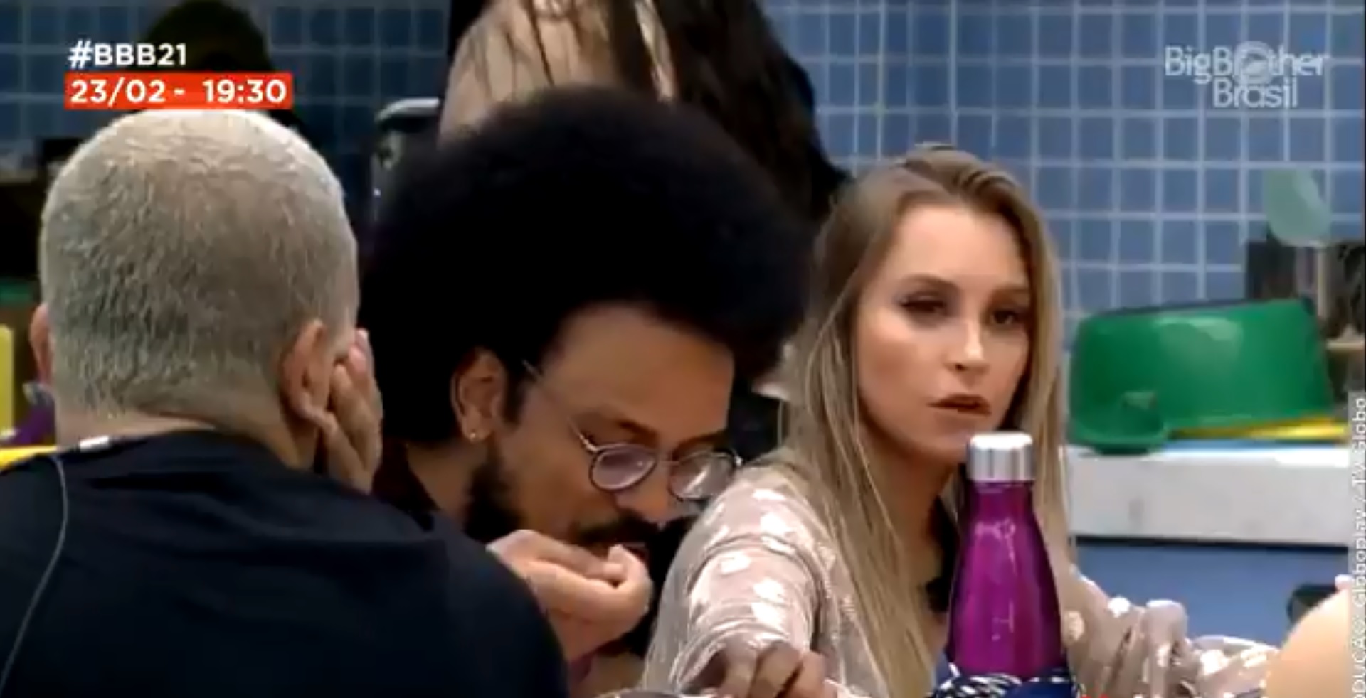 Após Caio, Carla Diaz diz que está sem paladar e web cogita Covid no BBB