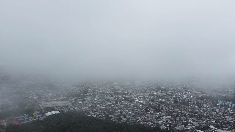 Manaus entra em alerta de perigo potencial para tempestades nesta segunda