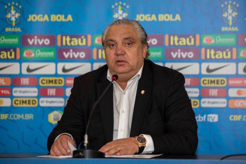 Ex-lateral Branco tem piora e é intubado em UTI com Covid-19