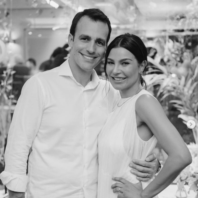 Cíntia Chagas enviou mensagem para Lucas Bove antes de separação; veja print