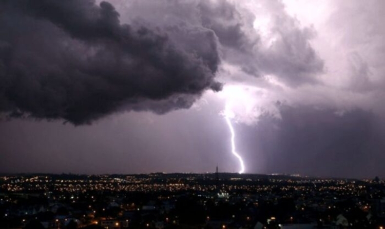 Meteorologia prevê para Manaus novas pancadas de chuva com raios